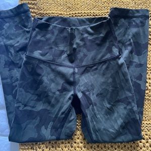 LULULEMON align high-rise crop size 0